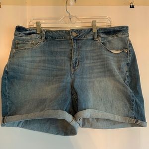 Maurice’s denim shorts